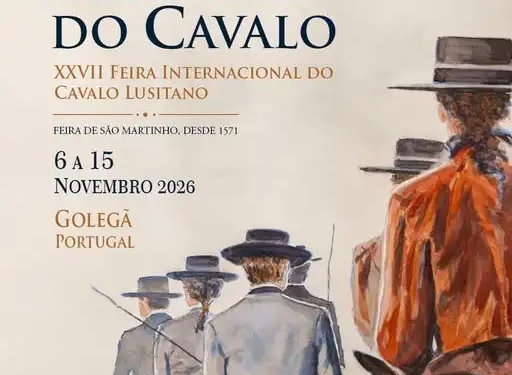 Cartaz da L Feira Nacional do Cavalo, de 6 a 15 de novembro de 2026 na Golegã: aguarela de cavaleiros de chapéu, a cavalo, vistos de costas.
